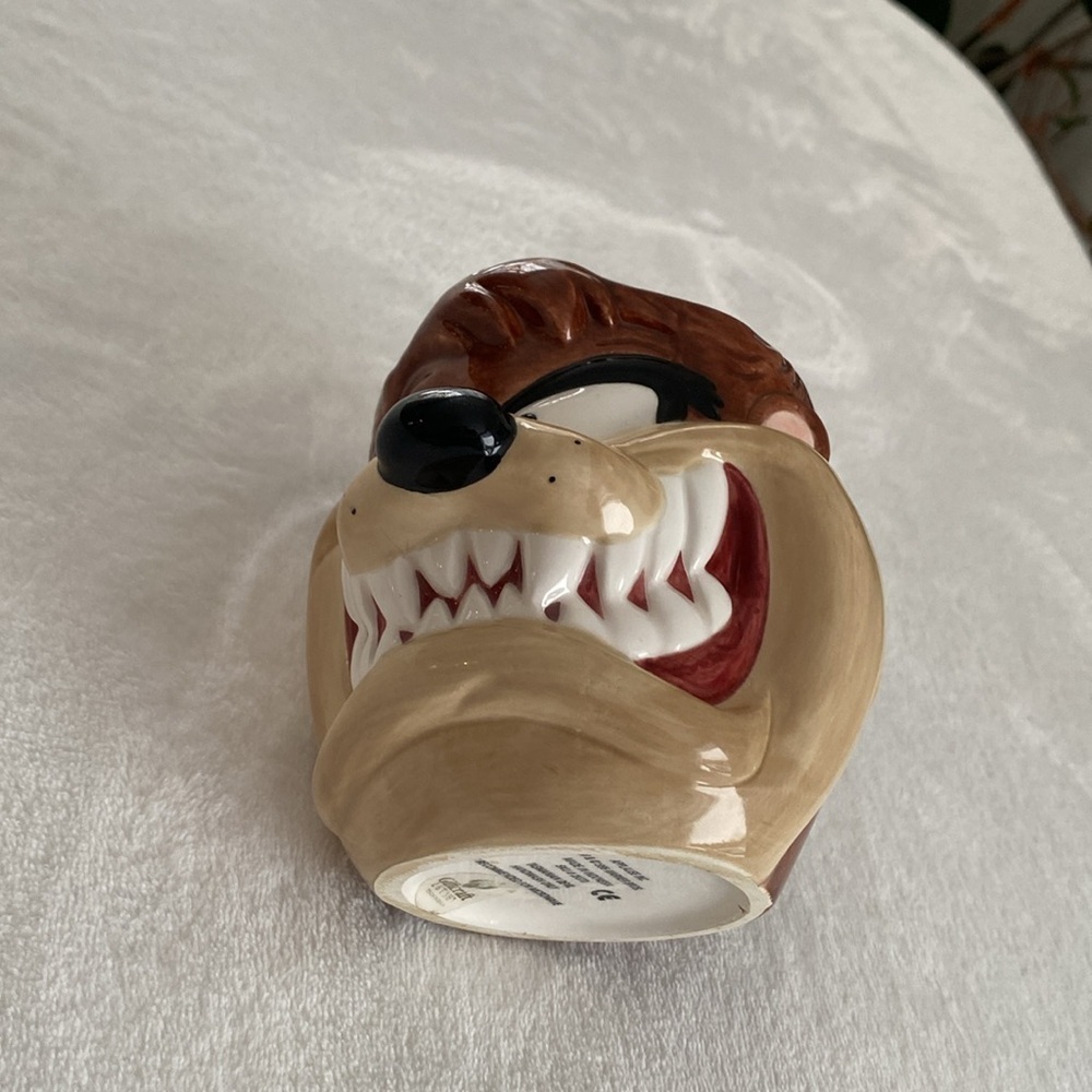 Taz Vintage Tasmanian Devil Looney Tunes 3D All Teeth 1995 (30 year old) Mug. - Picture 9 of 9